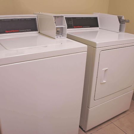 La Quinta By Wyndham מורנו ואלי מראה חיצוני תמונה