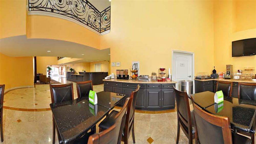 La Quinta By Wyndham מורנו ואלי מראה חיצוני תמונה
